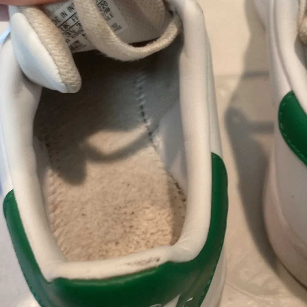 ADIDAS STAN SMITH LEATHER COURT SNEAKER LOW TOP ATHLEISURE WHITE GREEN SZ 4 EU36